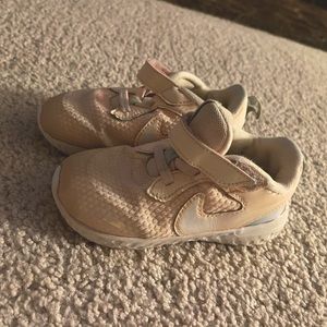Nike toddler girl size 8c